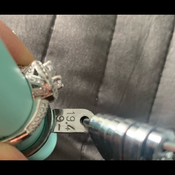 Silver Ring - Picture 9 of 9